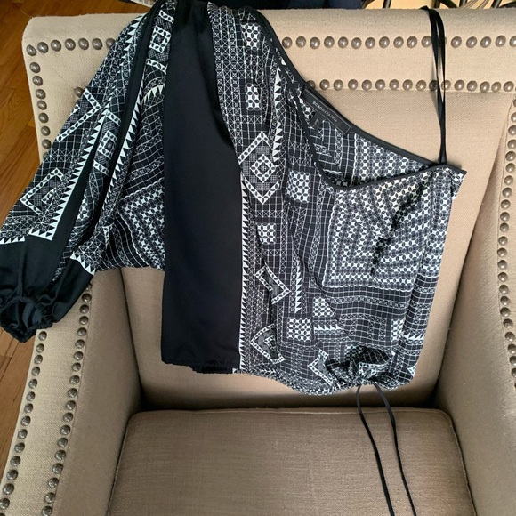 BCBG One Shouldered Patterned Top - Picture 4 of 8